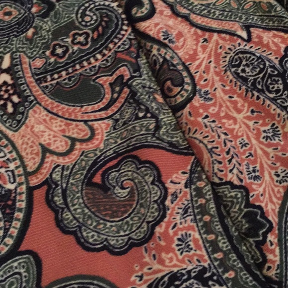 NWT Dressbarn Top Navy, Pink Green L - Picture 3 of 5